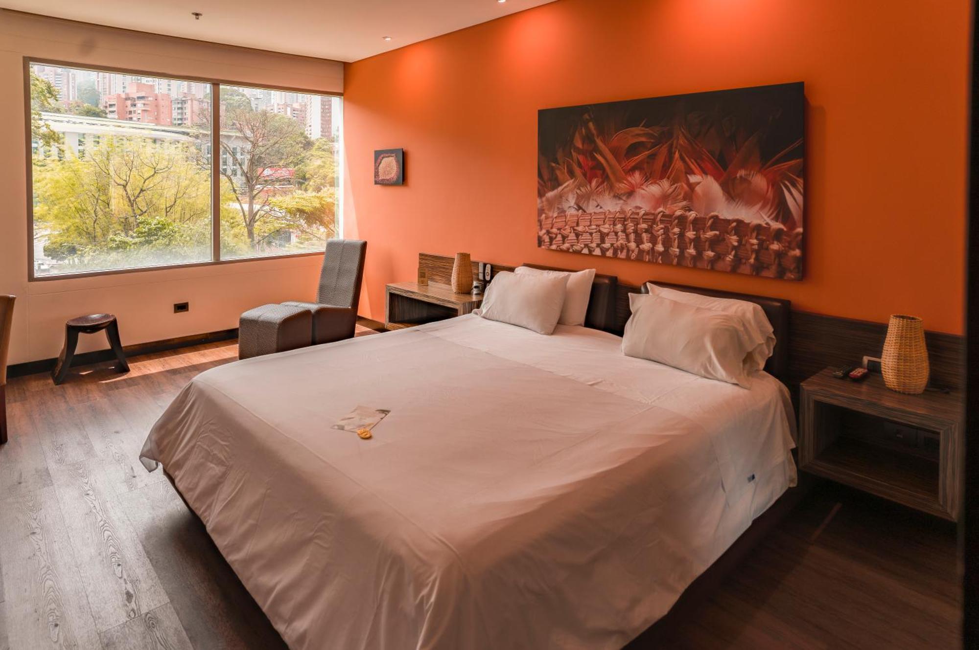 Diez Hotel Categoria Colombia Меделин Екстериор снимка A bedroom at the hotel